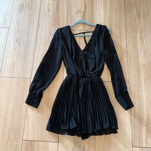 Leshop Black V-Neck Long Sleeve Dress Romper